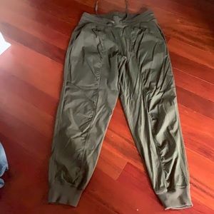 LULULEMON dance study joggers in army green. NEW